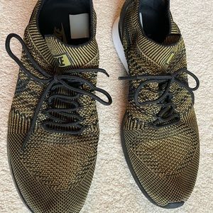 Nike Air Zoom Mariah Flyknit Racer